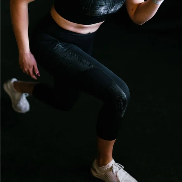 NWT Zyia Black Cuffed Mirage Mid-Rise 7/8 24" - 6-8 - Picture 9 of 9